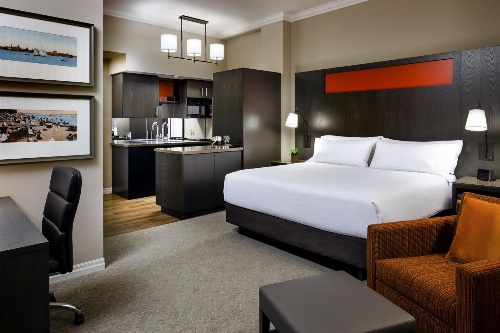 One King West Hotel And Residence image 2