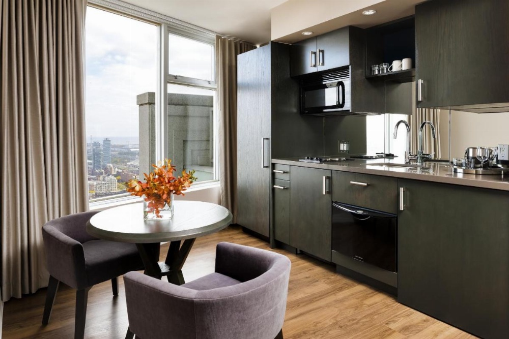 One King West Hotel And Residence Image 19