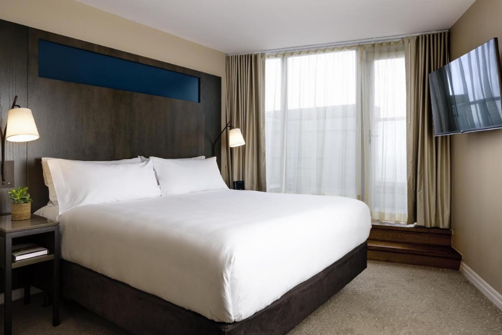 One King West Hotel And Residence Image 22