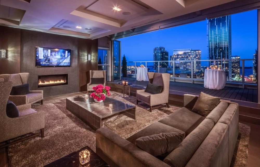 One King West Hotel And Residence Image 35