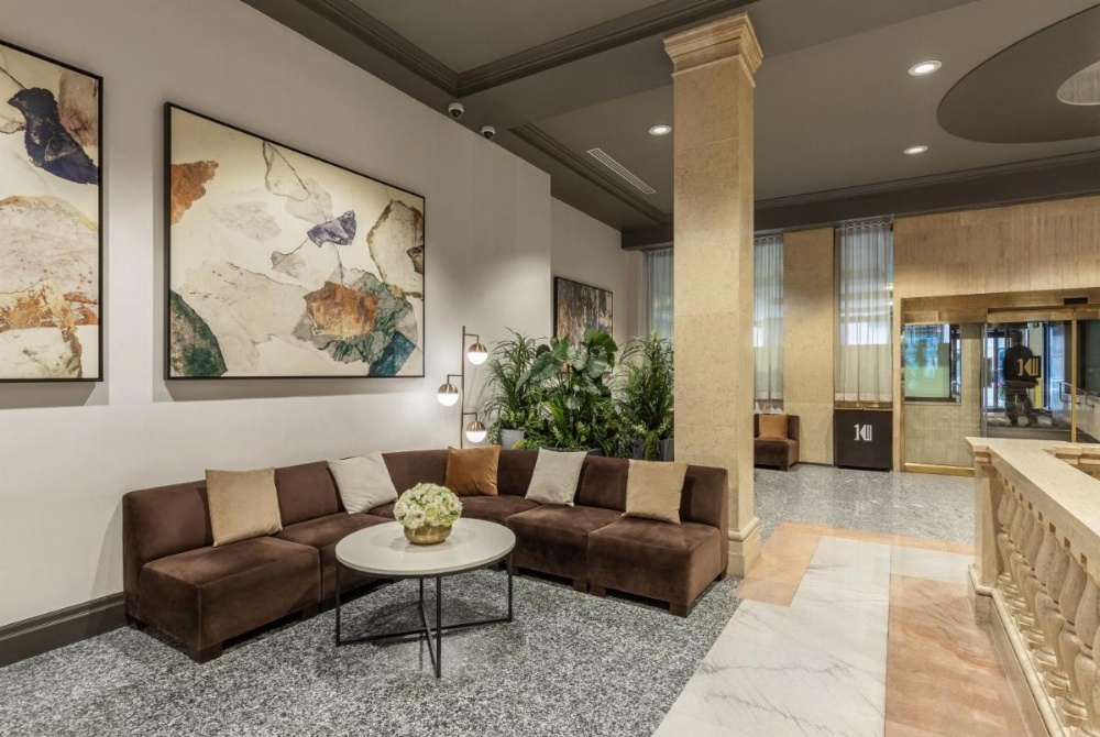 One King West Hotel And Residence